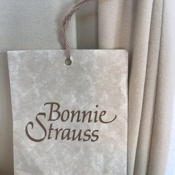 Cream long dress - Picture 4 of 4